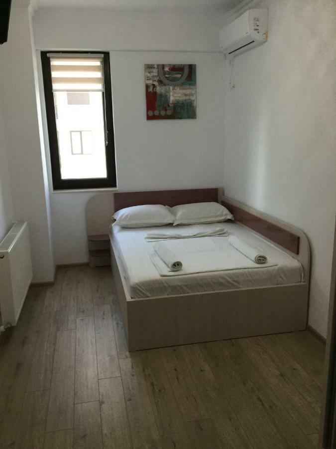 Raza Soarelui Solid Apartament